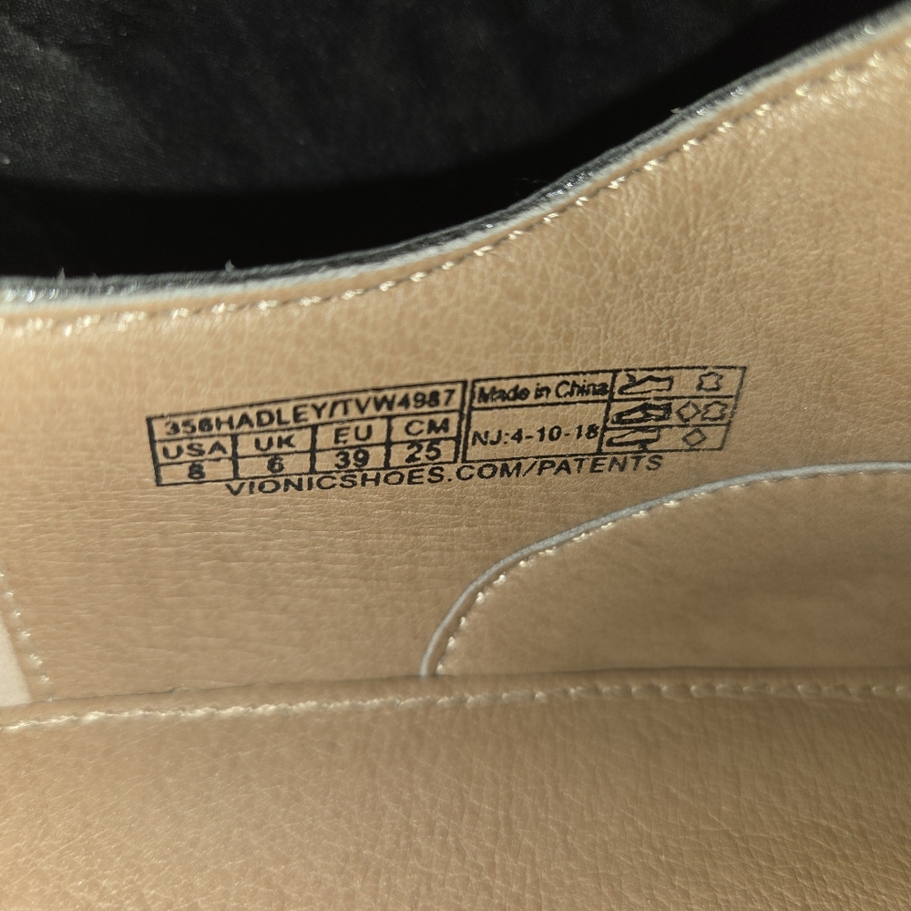 Vionic Silver Oxfords - image 6